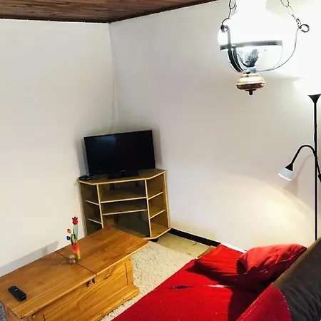 D'une Avec Jardin Et Wifi A Жозье